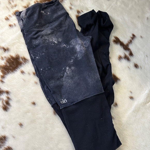 ALO YOGA - Goddess Legging with abstract cosmic print - Size M - Picture 2 of 2